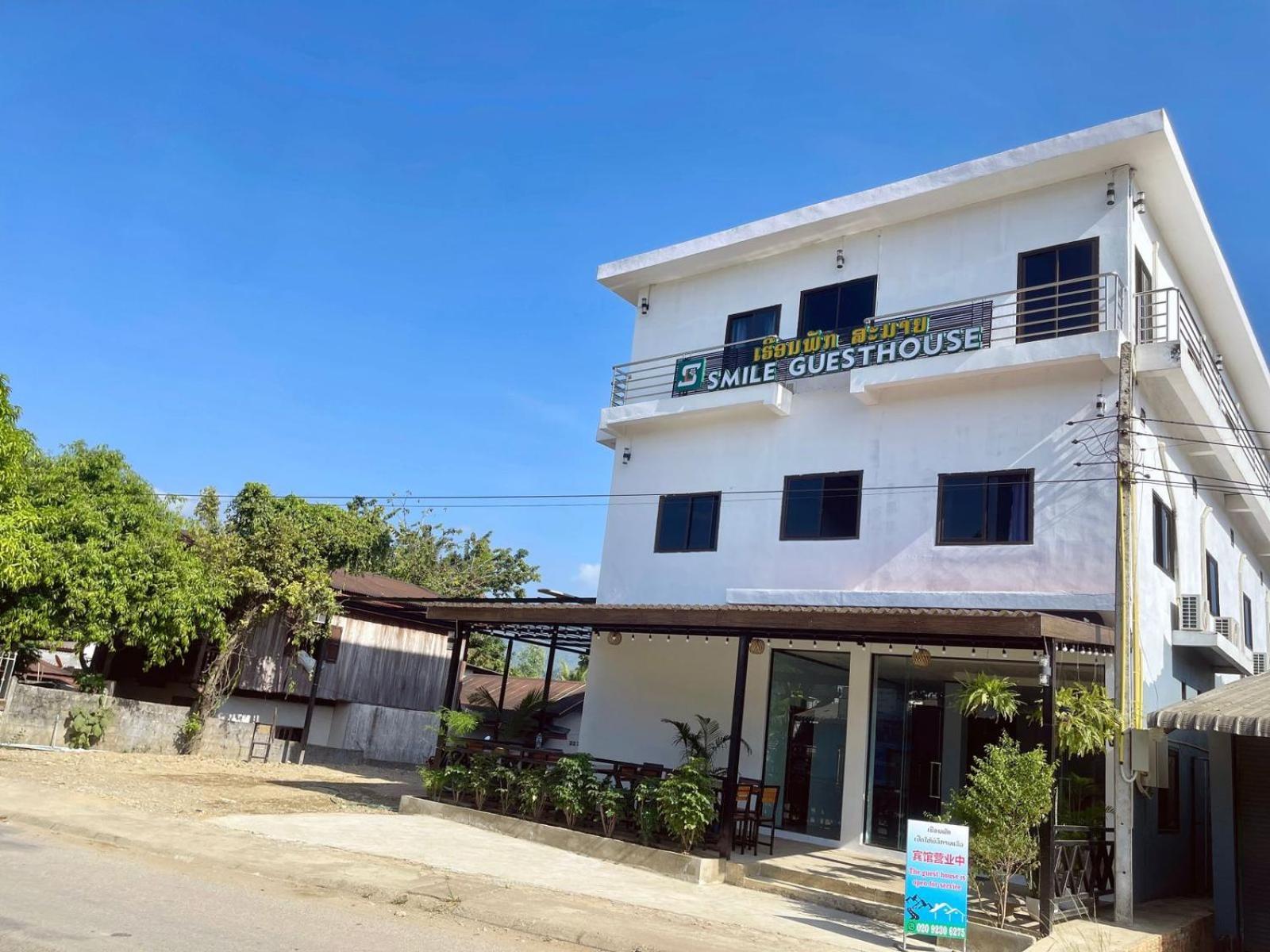 Smile Guesthouse Vangvieng Vang Vieng Ngoại thất bức ảnh