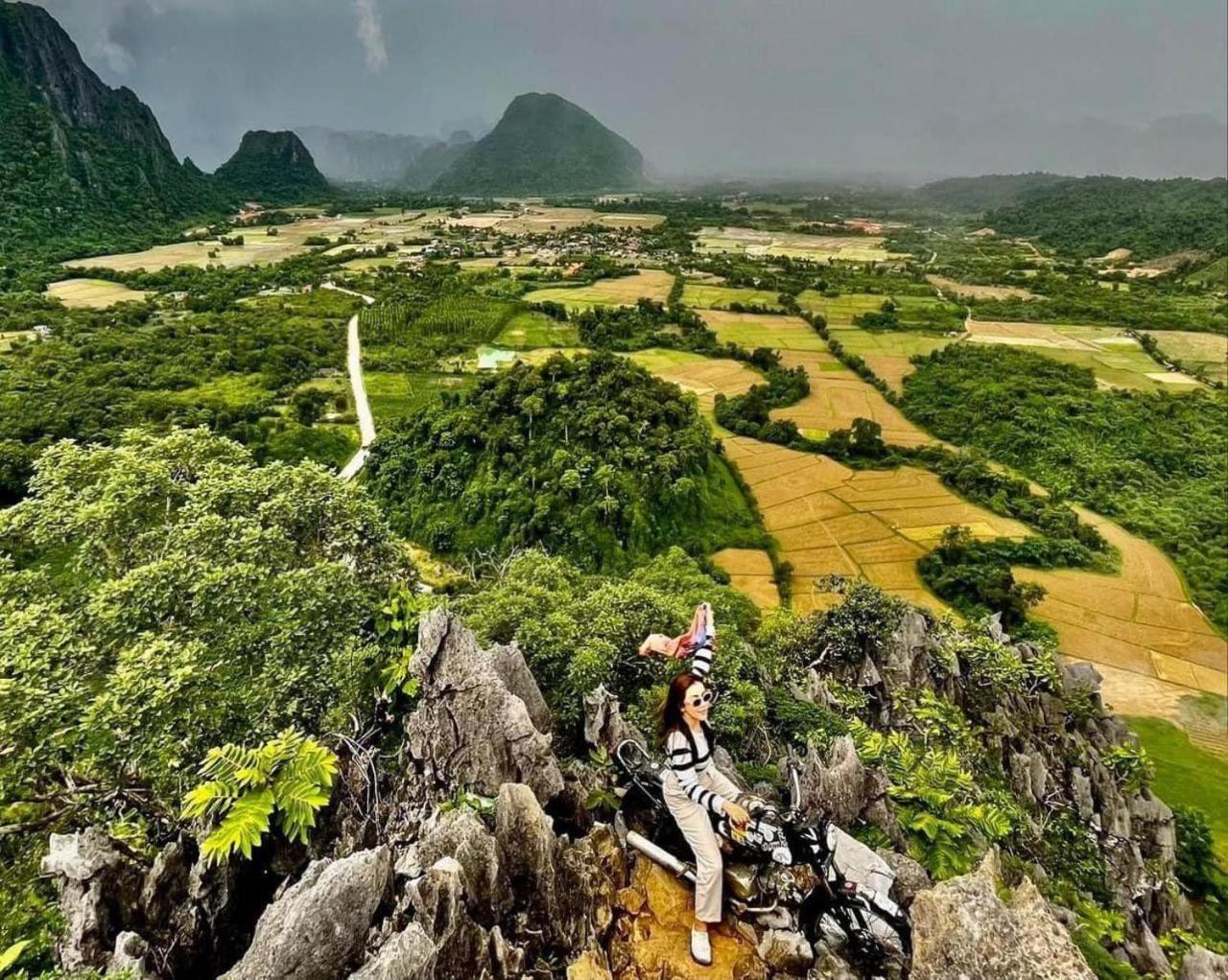 Smile Guesthouse Vangvieng Vang Vieng Ngoại thất bức ảnh