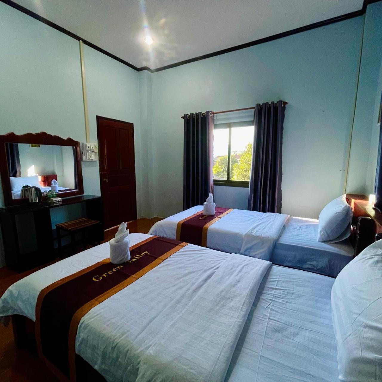 Smile Guesthouse Vangvieng Vang Vieng Ngoại thất bức ảnh