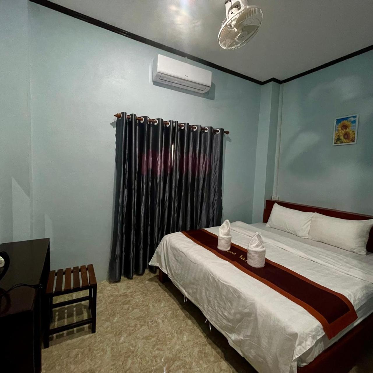 Smile Guesthouse Vangvieng Vang Vieng Ngoại thất bức ảnh